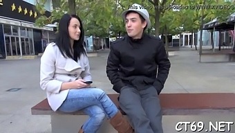 18 Éves Amatőr Keményen Megdugva Egy Kemény Videóban