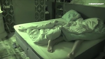 Sexo Abusado Do Padrasto Com A Enteada Em Uma Situação Molhada